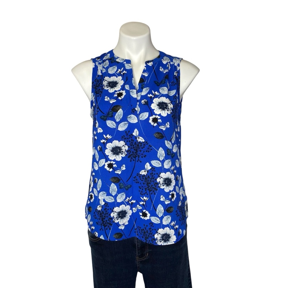 3/$20 JASMINE AND JULIANA Bold Floral Sleeveless Blouse Tank Blue Black Small